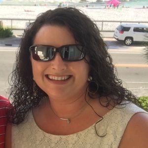 Meet your Posher, Pam